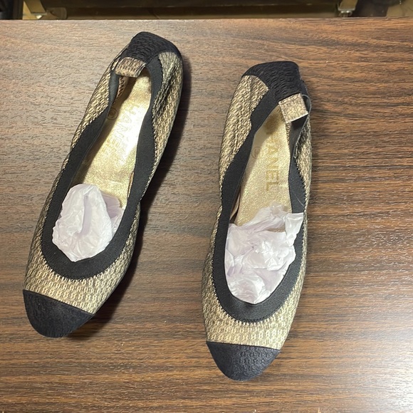 Chanel Metallic Gold Ballet Flats size 37, or US Women’s sz 7 - Picture 7 of 8